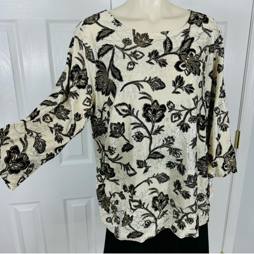 JM Collection Black Ivory Floral Embroidered Women's Top
